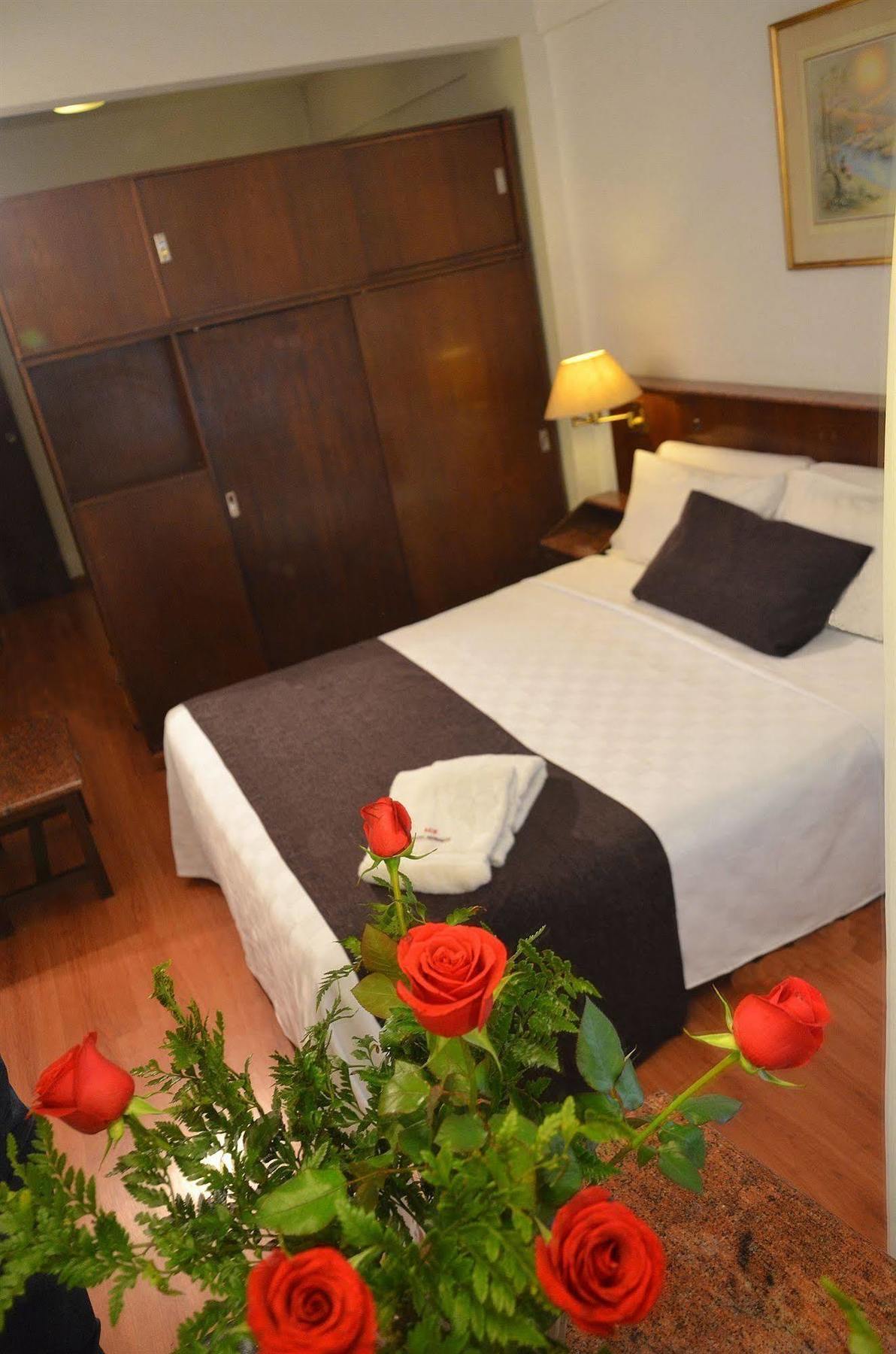Ecuador Hotel Buenos Aires Extérieur photo
