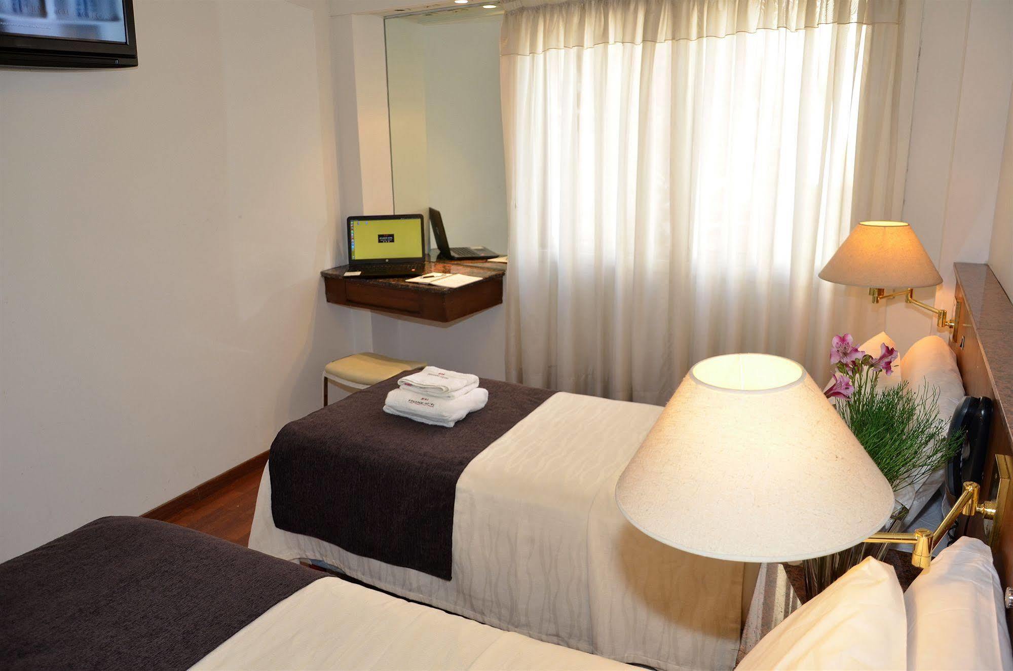 Ecuador Hotel Buenos Aires Extérieur photo