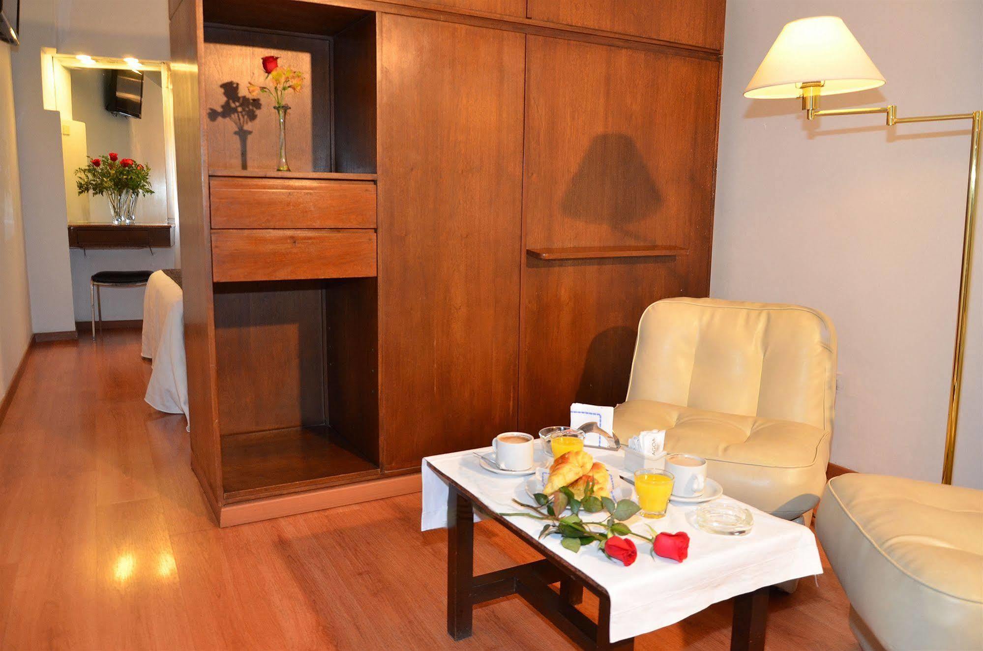 Ecuador Hotel Buenos Aires Extérieur photo